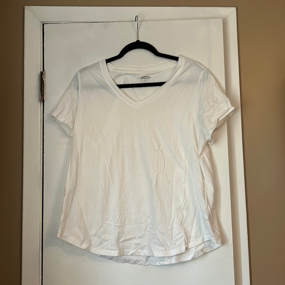NWOT Old Navy V-Neck T-Shirt White - XL